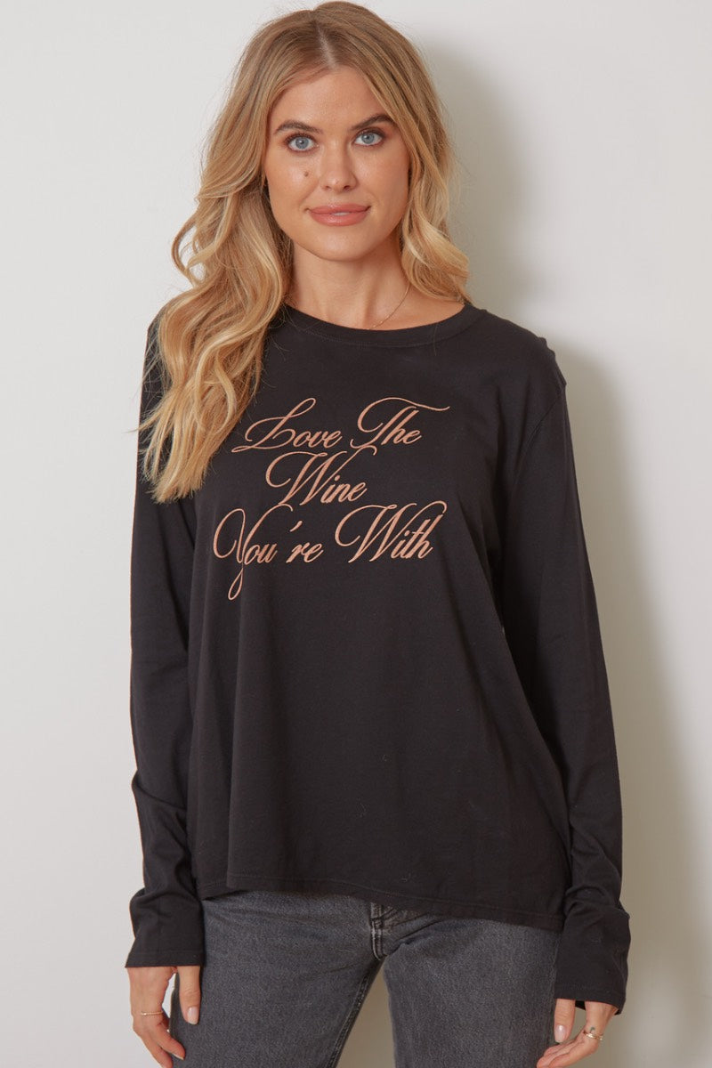 Goodhyouman - T-shirt à manches longues Suzanne Love The Wine Your With en sable noir