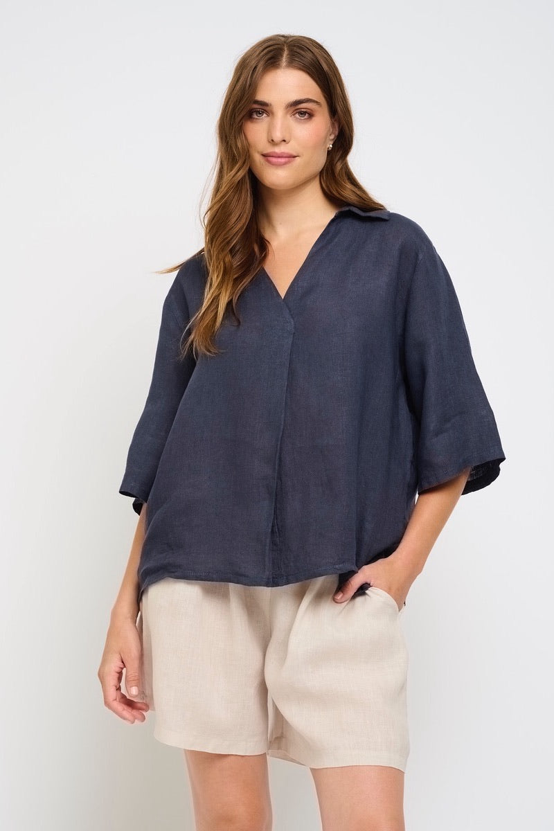 Pistache - Linen Pullover Blouse in Navy