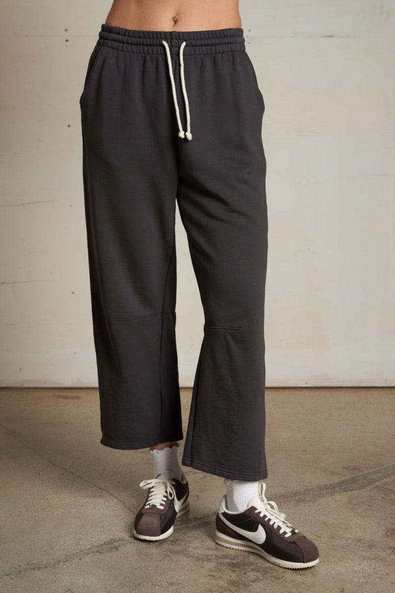 Perfect White Tee - Fallon Heavier Fleece Pants in Charcoal