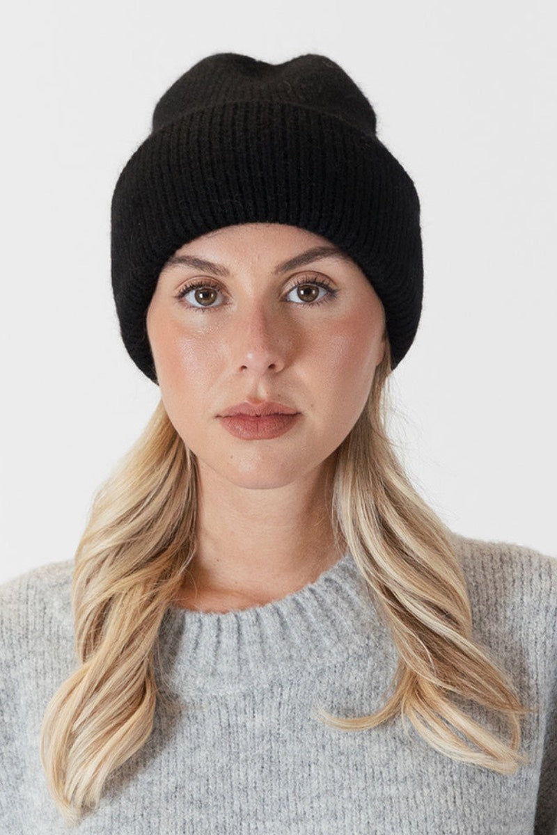 Lyla & Luxe - Apres Ski Hat in Black