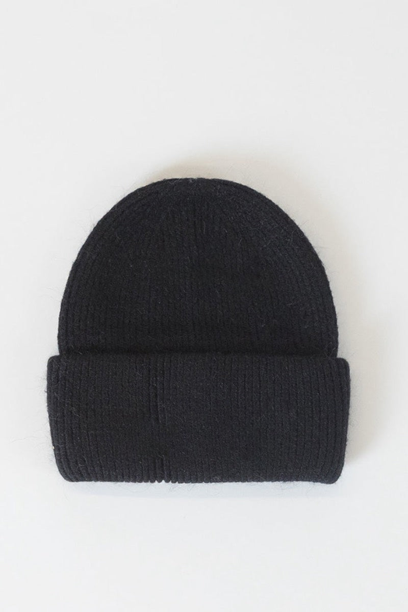 Lyla & Luxe - Apres Ski Hat in Black