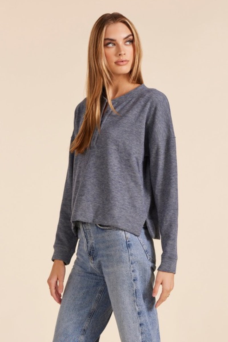 Bobi - Cozy Henley Sweatshirt in Blue