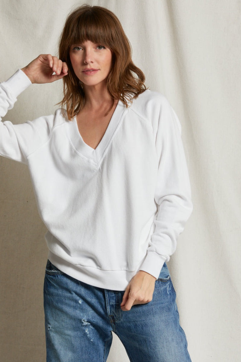 Perfect White Tee - Sinead Sweatshirt in White