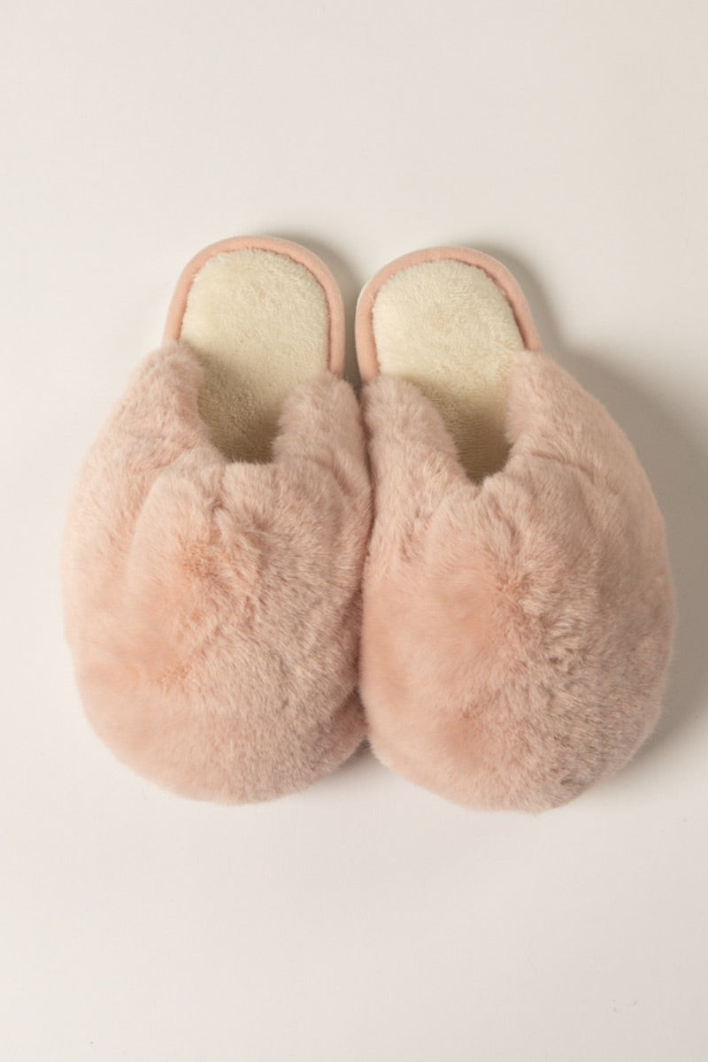 Lyla & Luxe - Puff Faux Fur Slippers in Pink