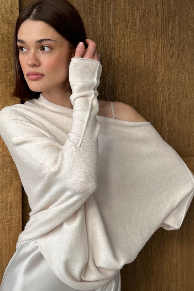 Charli - Pull asymétrique Natalie en ivoire