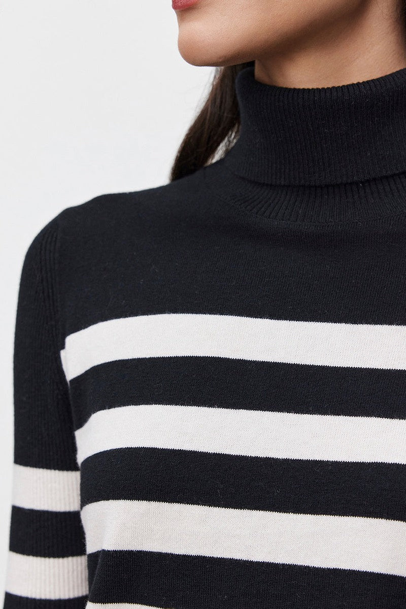 Velvet - Korie DS Lux Cotton Cashmere Mock Neck in Black/Chalk