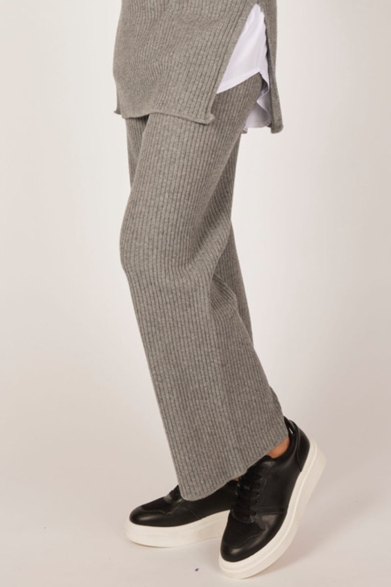 Pistache - Fine Knit Ribbed Ankle Pants in Grey